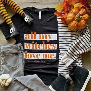 NWT All My Witches Love Me Graphic Tee V-Neck Unisex Black Size Medium
